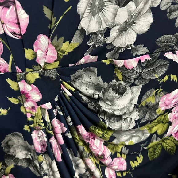 Connected apparel lilac floral dress - Picture 4 of 7